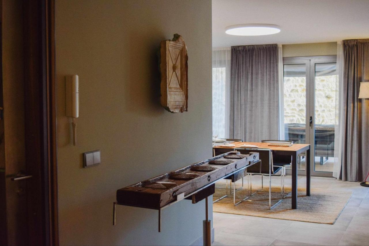 Keldomenech Bed&Art Luxury Apartment For Art Lover 베살루 외부 사진