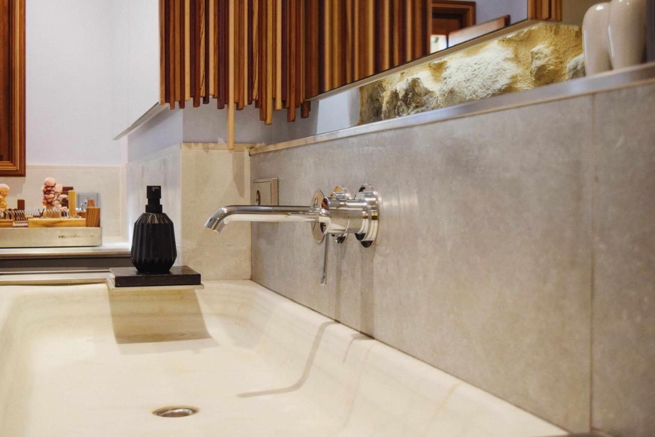 Keldomenech Bed&Art Luxury Apartment For Art Lover 베살루 외부 사진