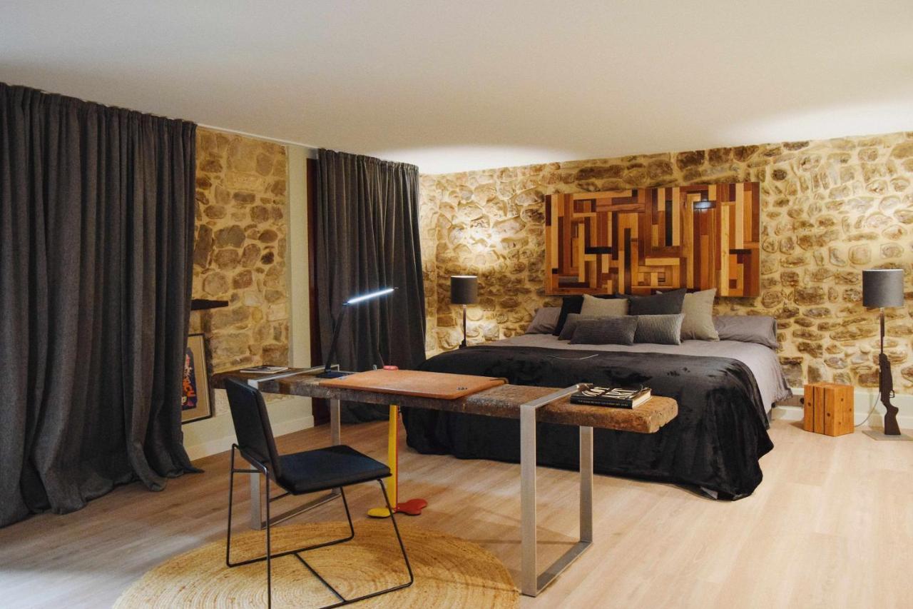 Keldomenech Bed&Art Luxury Apartment For Art Lover 베살루 외부 사진