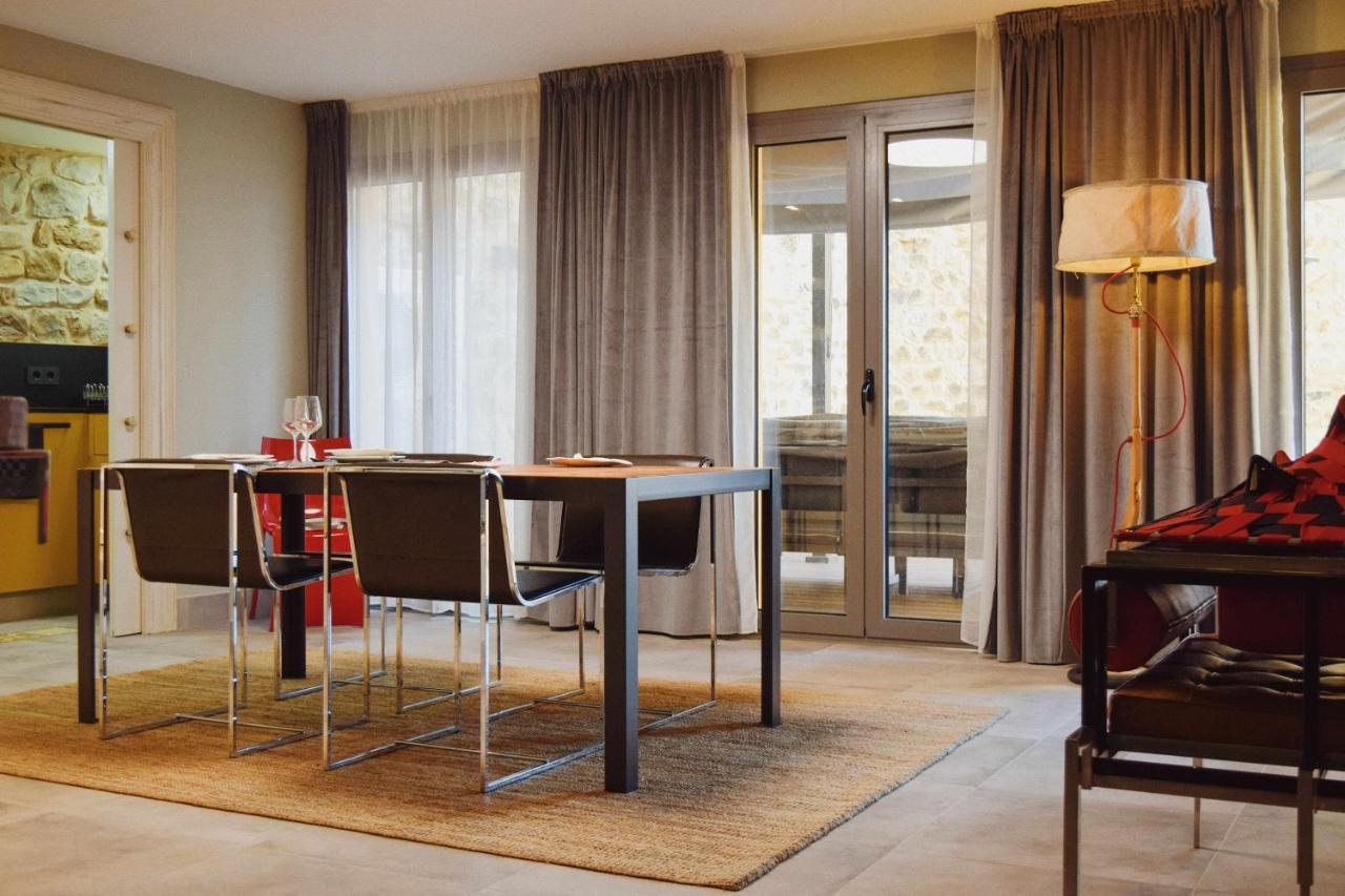 Keldomenech Bed&Art Luxury Apartment For Art Lover 베살루 외부 사진