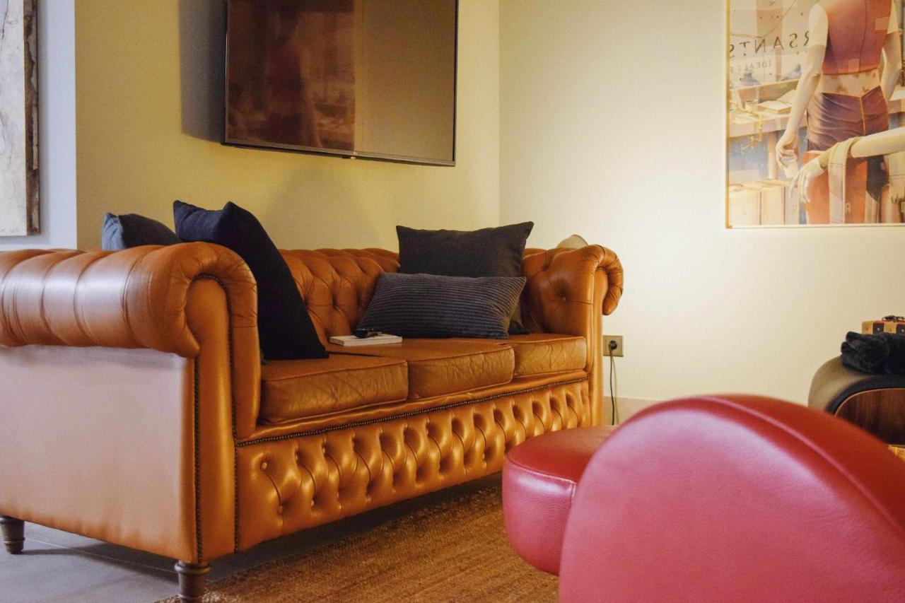Keldomenech Bed&Art Luxury Apartment For Art Lover 베살루 외부 사진