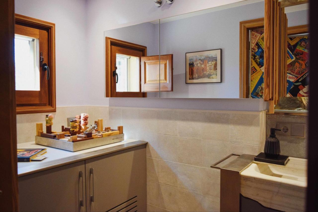 Keldomenech Bed&Art Luxury Apartment For Art Lover 베살루 외부 사진