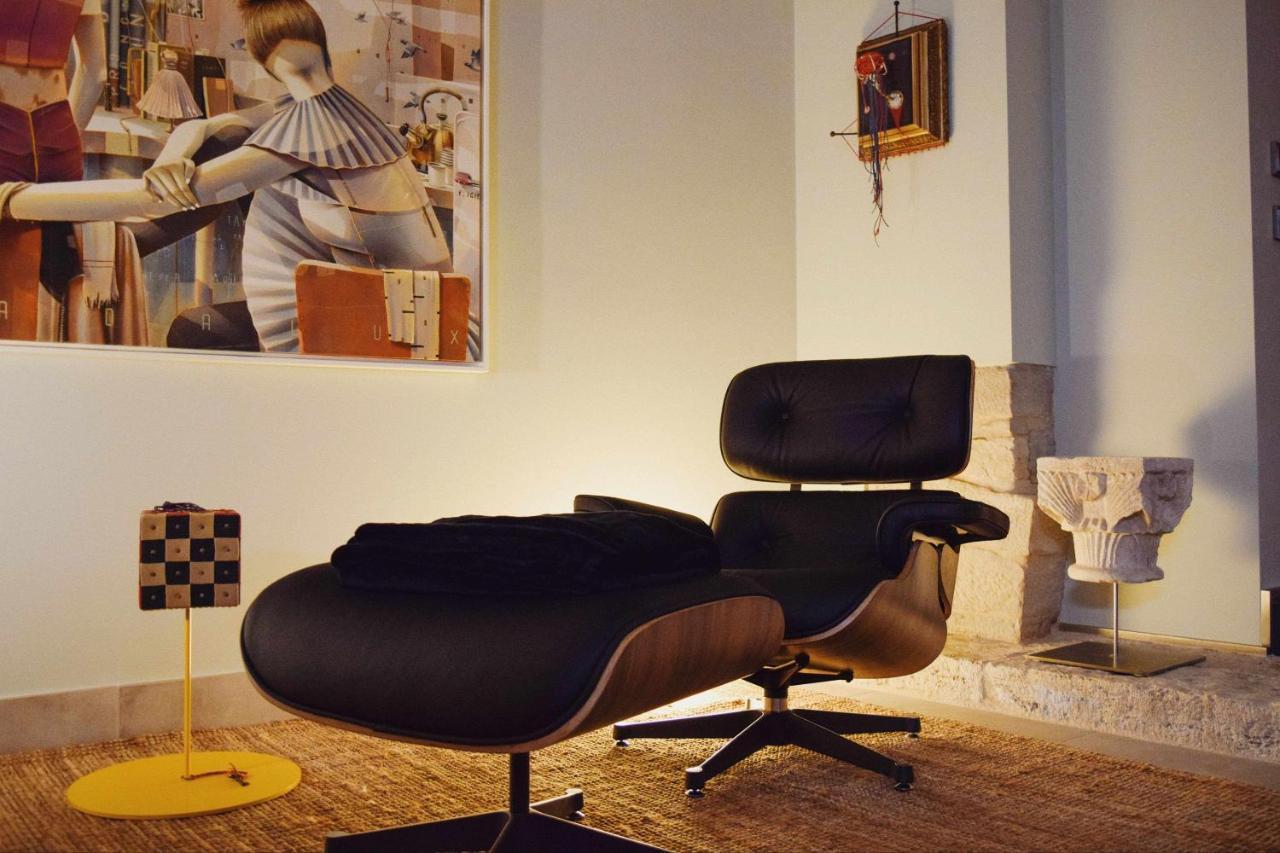 Keldomenech Bed&Art Luxury Apartment For Art Lover 베살루 외부 사진