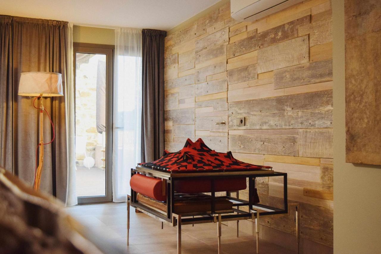 Keldomenech Bed&Art Luxury Apartment For Art Lover 베살루 외부 사진