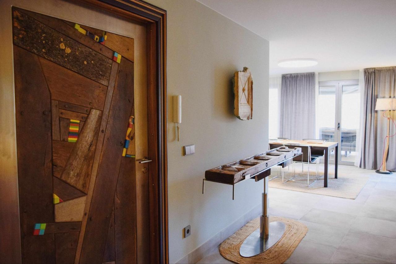 Keldomenech Bed&Art Luxury Apartment For Art Lover 베살루 외부 사진